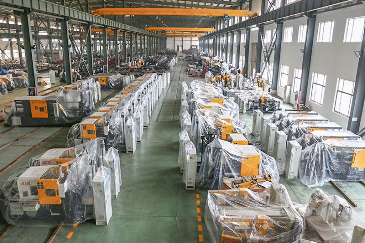 Automatic Aluminium Die Casting Machine